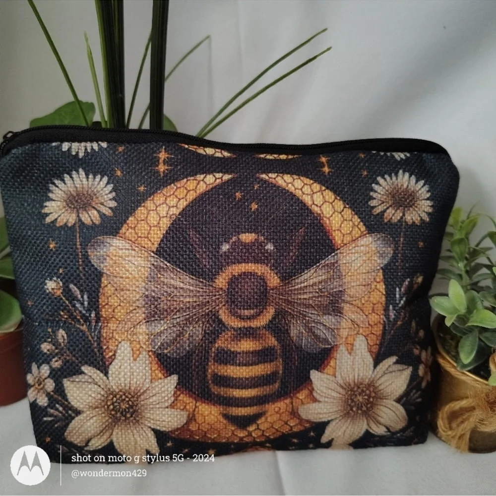 NWT Bee Design Black and Gold Women's Bag
